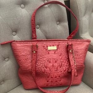 Brahmin lovely salmon bag in good used condition.